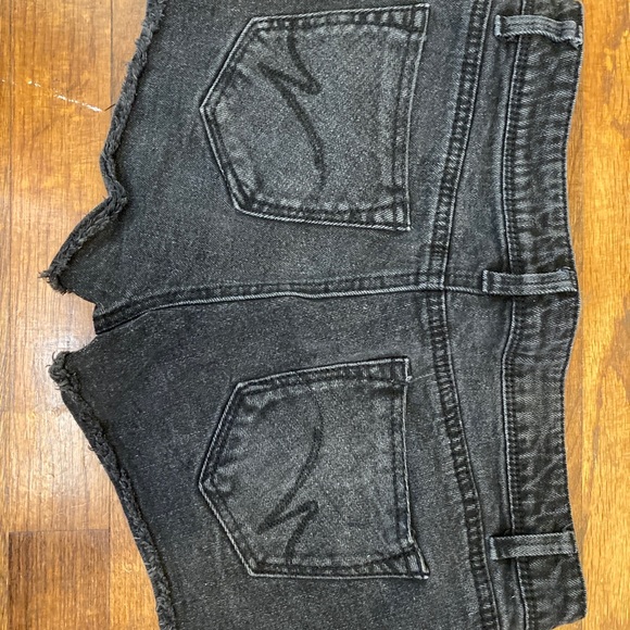 No Boundaries Jean Shorts - Picture 5 of 5